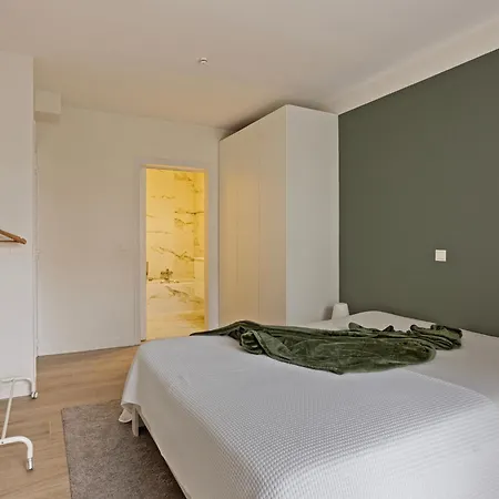 Castelli J0002 P J02 Appartement *